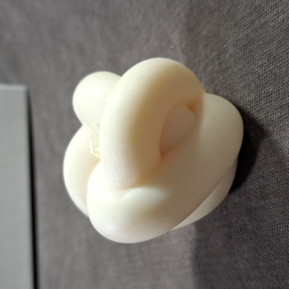 Drop Dead Candles Cream Small Knot Candle NEW Scent Pineapple Peach